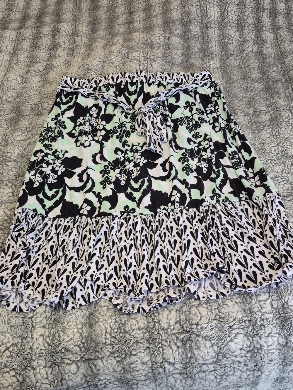 Cato 🖤 Mint and Black Floral Tiered Mini Skirt (1004)
